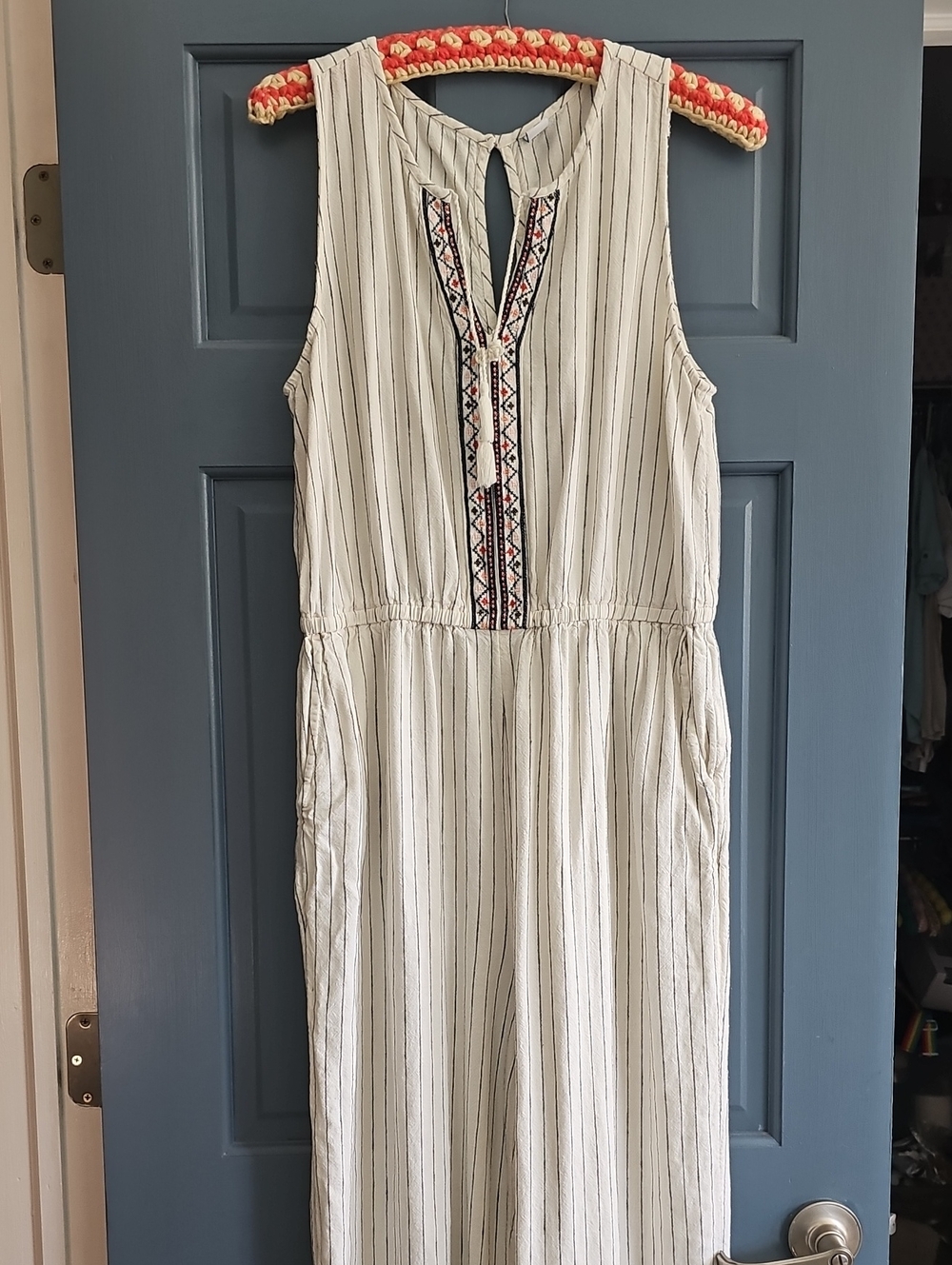 Old Navy Ivory Pinstripe Sleeveless Jumpsuit Embroidered Placket Bohemian Large - Picture 1 of 10
